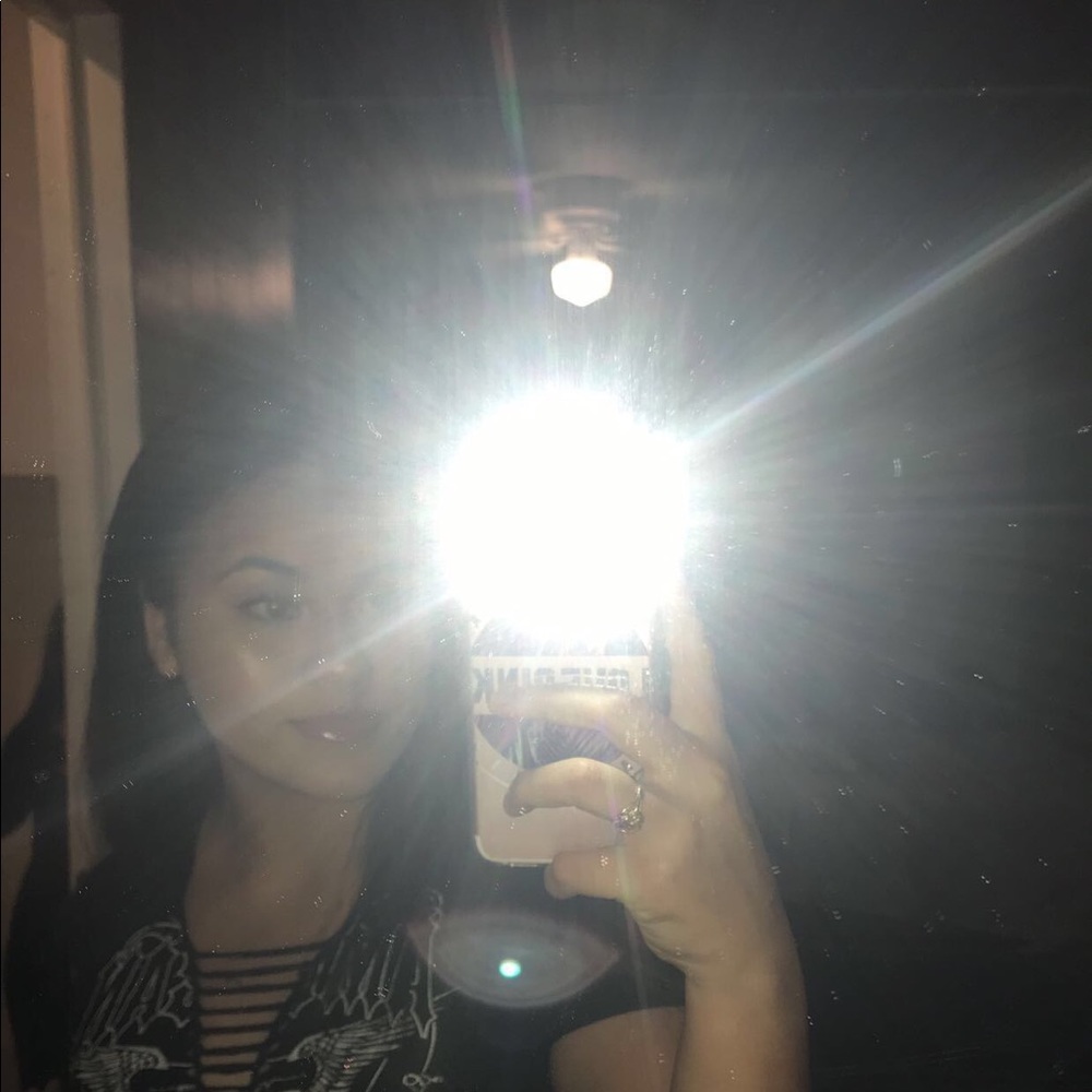 Meet your Posher, Esmeralda